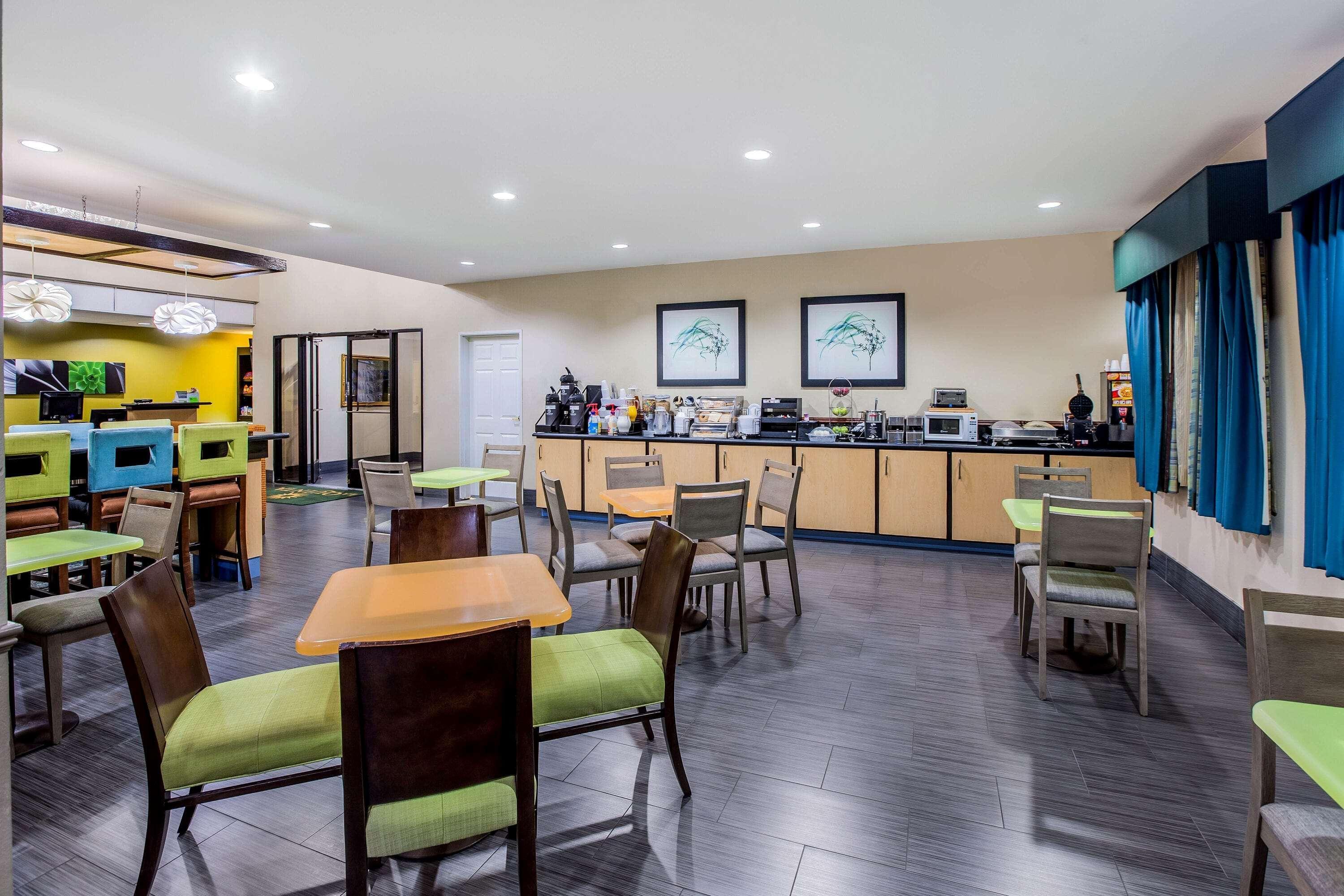 La Quinta By Wyndham Pasadena Hotel Eksteriør billede