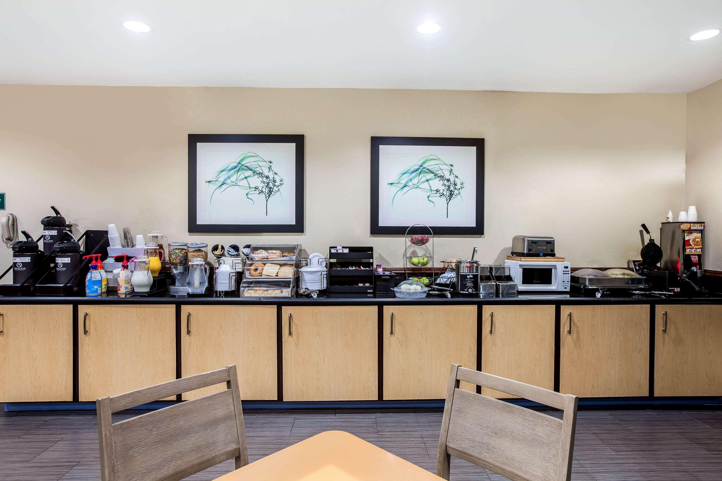 La Quinta By Wyndham Pasadena Hotel Eksteriør billede